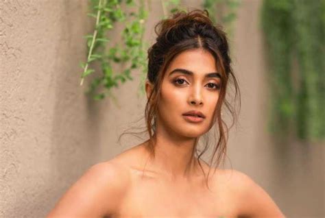 pooja hegade sex|Pooja hegde sex